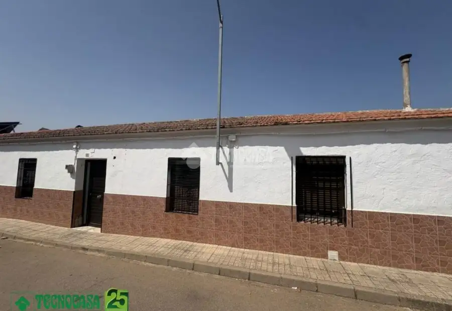 Casa en venta en Piedrabuena - Piedrabuena, 59.900 €, 197 m2, ref. 667039 en Piedrabuena