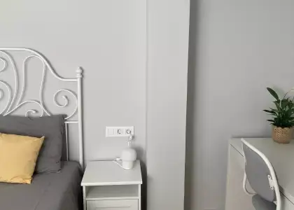 Habitación en piso compartido de 4 habitaciones en Alicante - Solo mujeres profesionales en Alicante (Alacant)