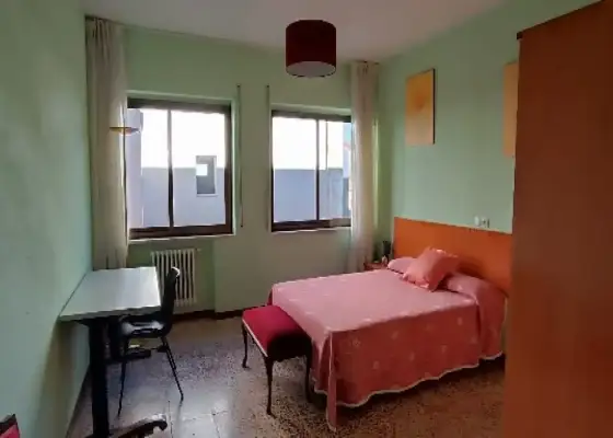 Habitación en piso compartido de 6 habitaciones en alquiler en Salamanca, solo estudiantes