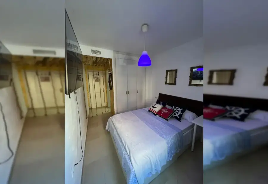 Habitación en un apartamento compartido de 3 habitaciones en alquiler en Hacienda Roldán en Málaga