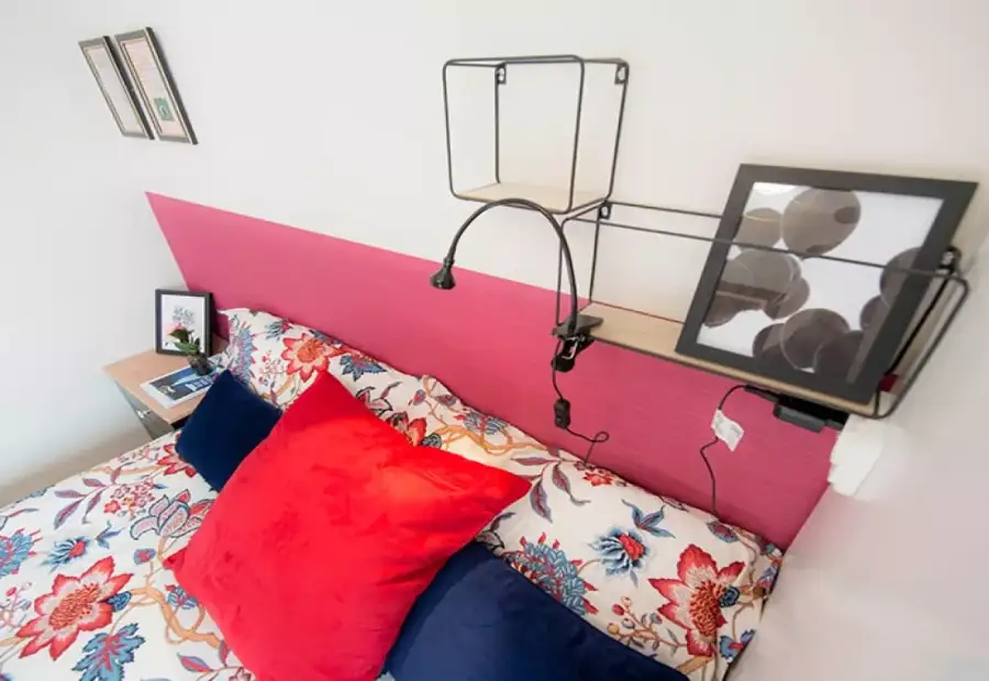 Habitación en un apartamento compartido de 5 habitaciones en Casco Viejo, con todos los gastos incluidos. en Bilbao