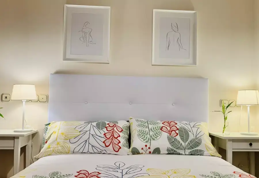 Habitación en un piso compartido de 4 habitaciones en alquiler en Indautxu, todos los gastos incluidos. en Bilbao