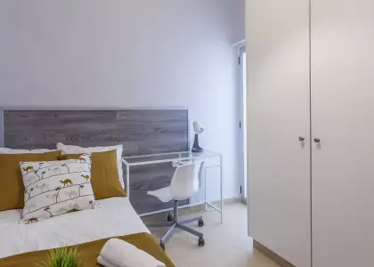 Habitación en un piso compartido de 7 dormitorios en alquiler en Arrancapins, Valencia en Valencia