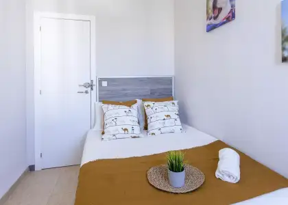 Habitación en un piso compartido de 7 dormitorios en alquiler en Arrancapins, Valencia en Valencia