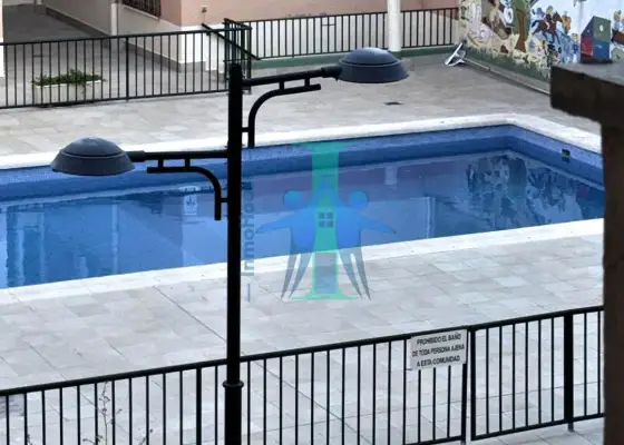 Inmohouse vende piso amplio con garaje y piscina en Albacete
