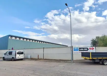 Oportunidad de inversión. Terreno de 28556 m² con varias NAVES formando un complejo industrial en Socuéllamos