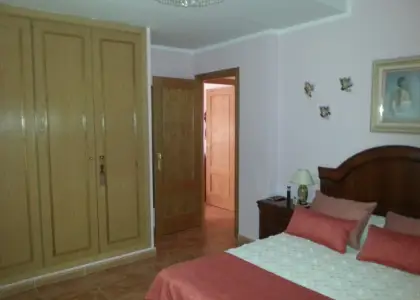 Piso en venta de 2 dormitorios muy amplio seminuevo en Manzanares