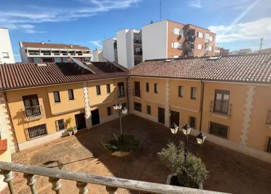 Piso en venta en Tomelloso, San Luis, de 61 m2 con 2 dormitorios, 2 baños y terraza por 55.000 €, Ref. 0450