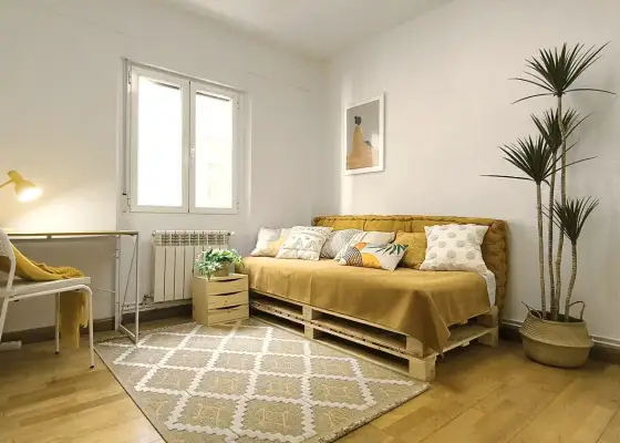 Se alquila habitación en piso compartido de 5 habitaciones en Milagrosa-Arrosadia en Pamplona