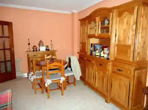 Se vende adosado de cuatro dormitorios en zona residencial a escasos metros del centro en Manzanares
