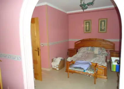 Se vende adosado de tres dormitorios completamente amueblado en buena zona en Manzanares