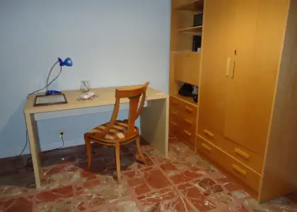 Se vende piso de cuatro dormitorios centrico y luminoso en Manzanares