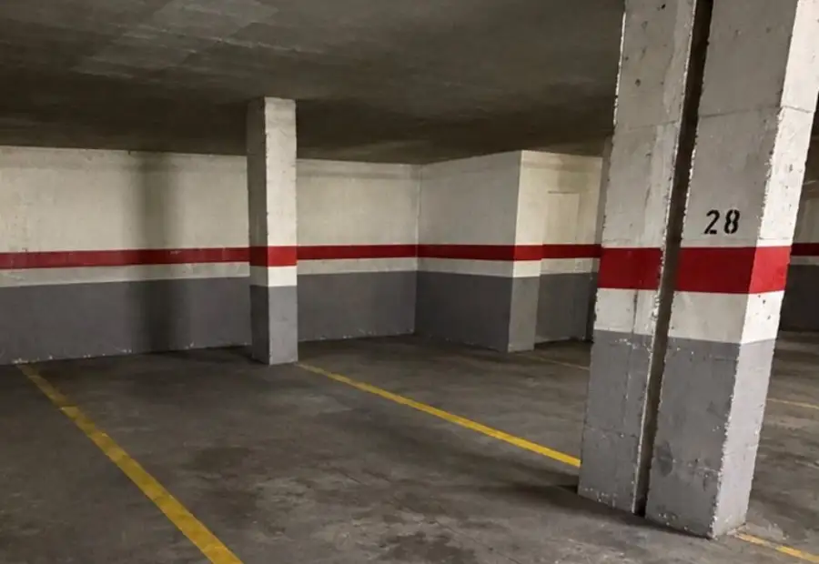 Se vende Plaza de Garaje Semicentro / Zona Carretas en Albacete