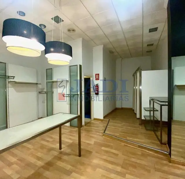 venta de local en Valdepeñas, CENTRO en Valdepeñas